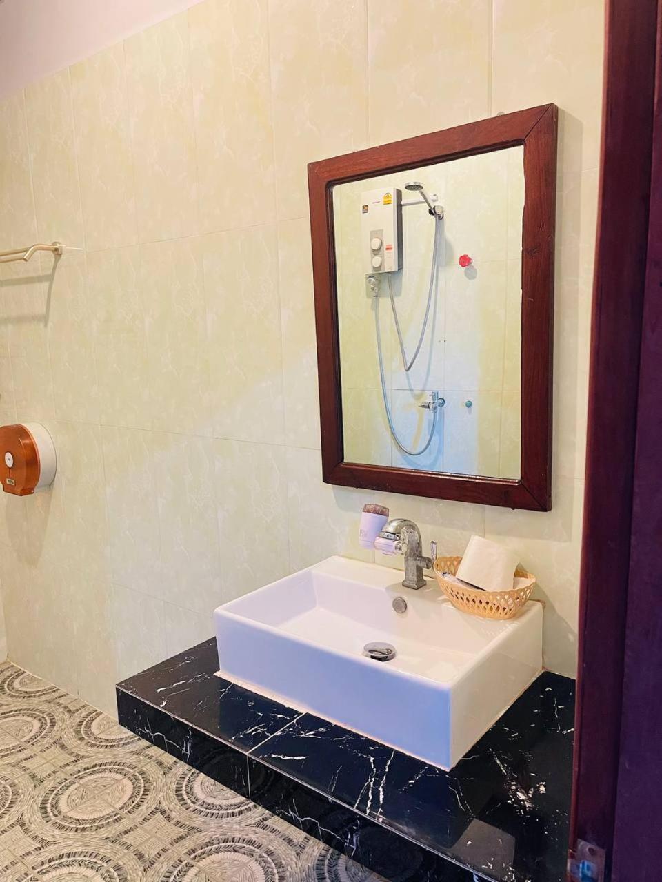 Отель Golden Bakong Boutique Сиемрип Экстерьер фото