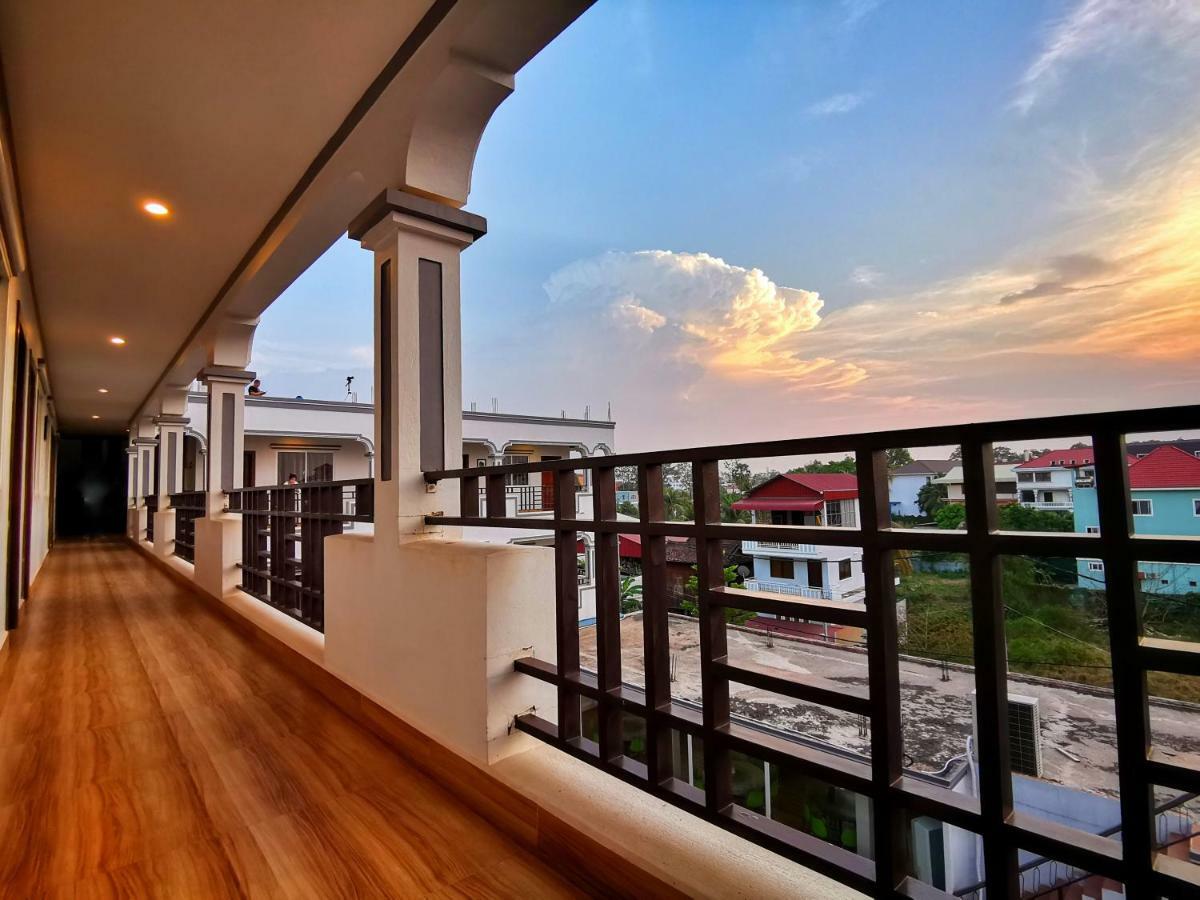 Отель Golden Bakong Boutique Сиемрип Экстерьер фото