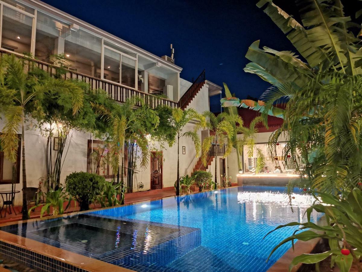 Отель Golden Bakong Boutique Сиемрип Экстерьер фото